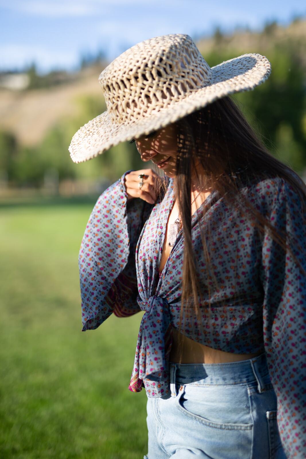 Chelsea by the Lake story frame 1: A 2019 portrait archive story with hat light, dusk water, travel warmth and easygoing lake-edge atmosphere.
