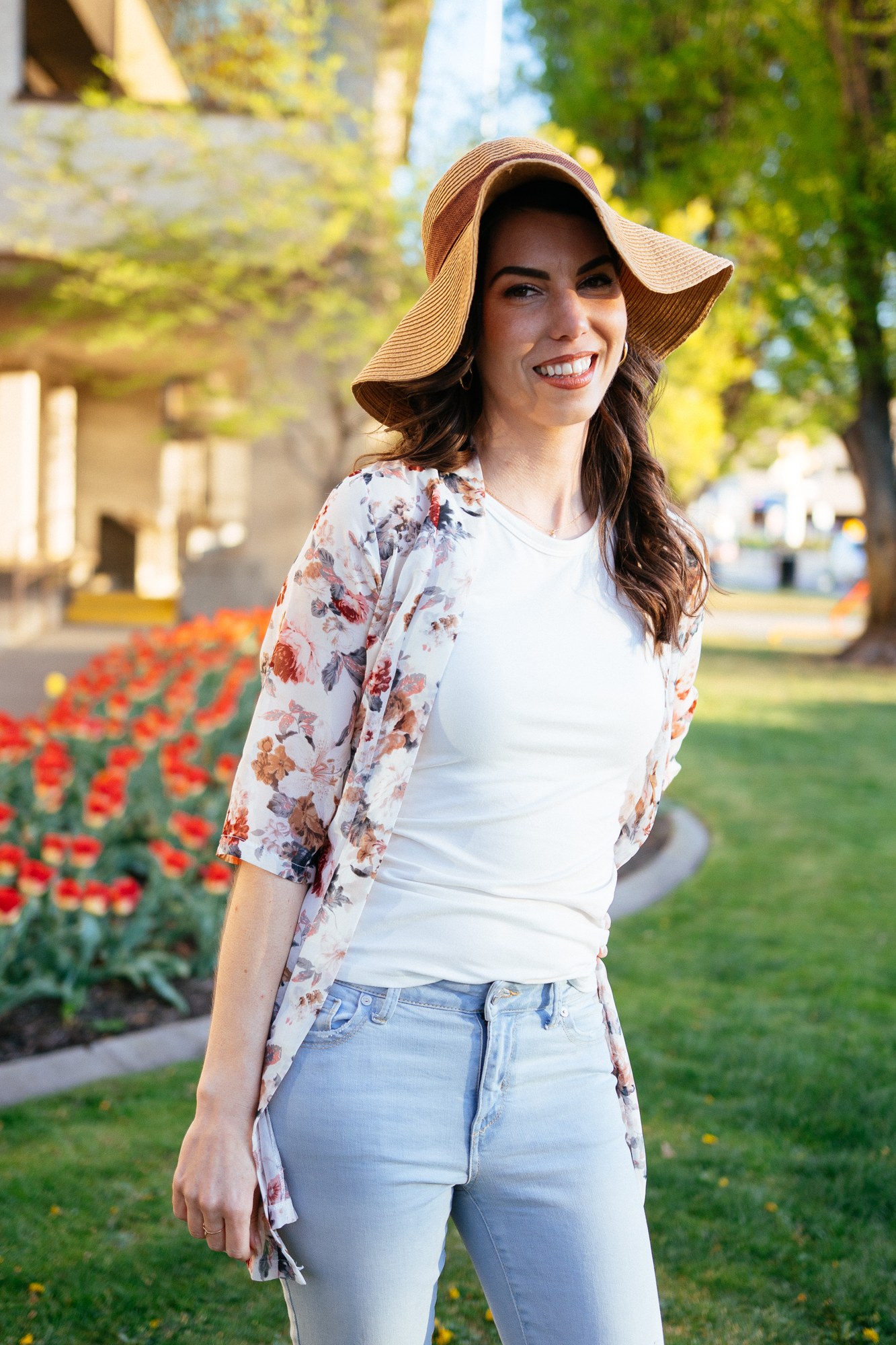 Lindsay — White Top & Jeans.