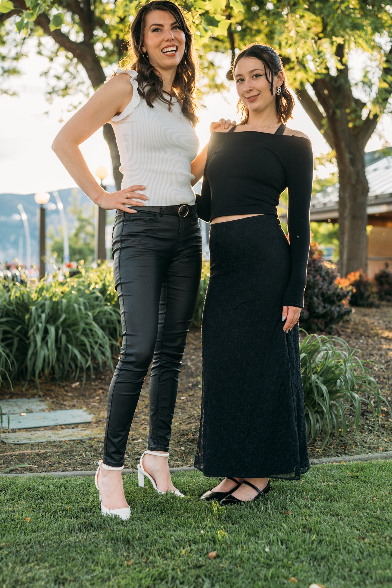 Diva Den Team Portraits: Lindsay and Abby together in the garden.