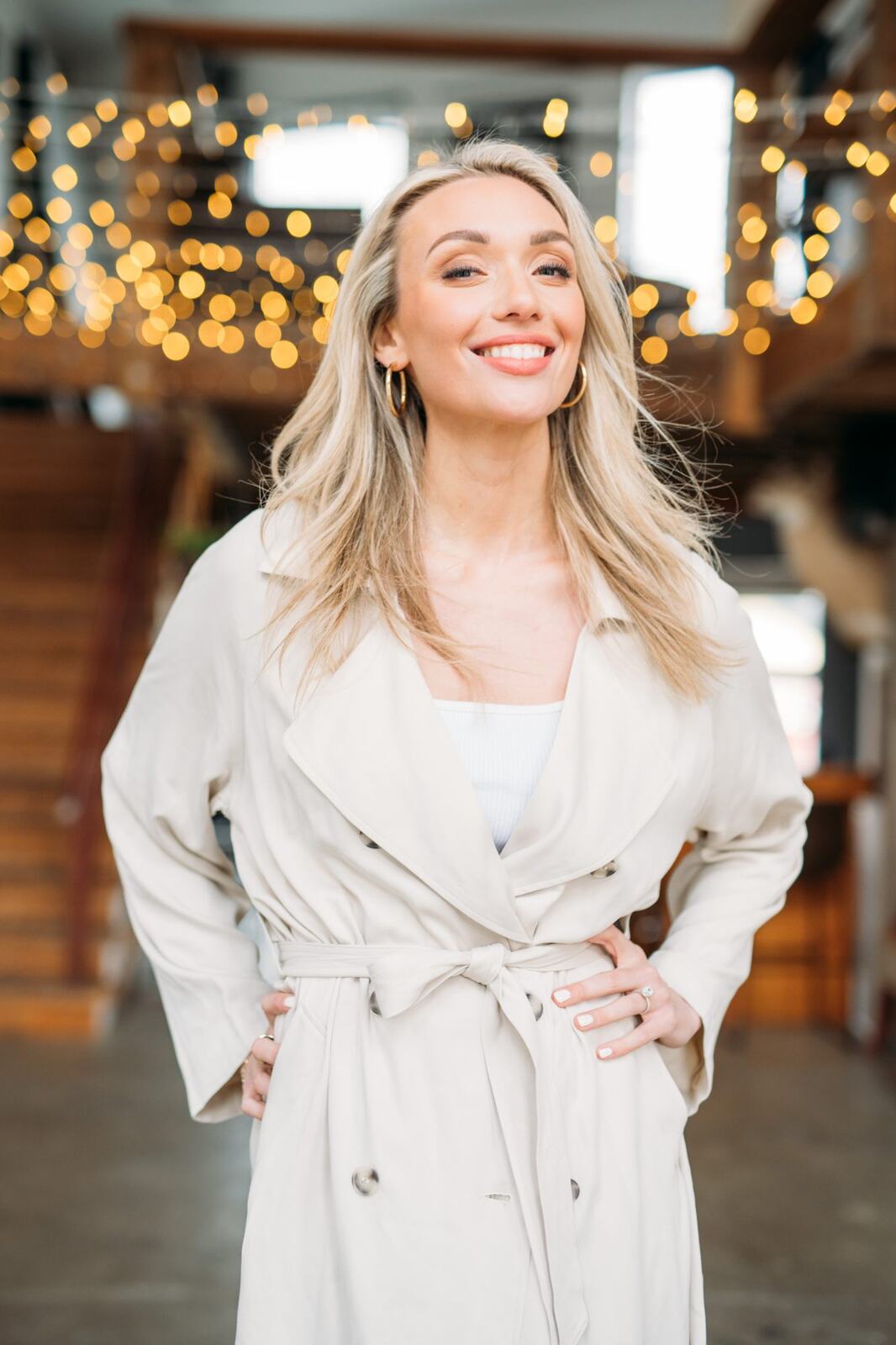 Lannah corporate story frame 20: Business portraits for Lannah in Kelowna, with warm creative profile images, styled light, close beauty frames and a softer personal-brand rhythm..