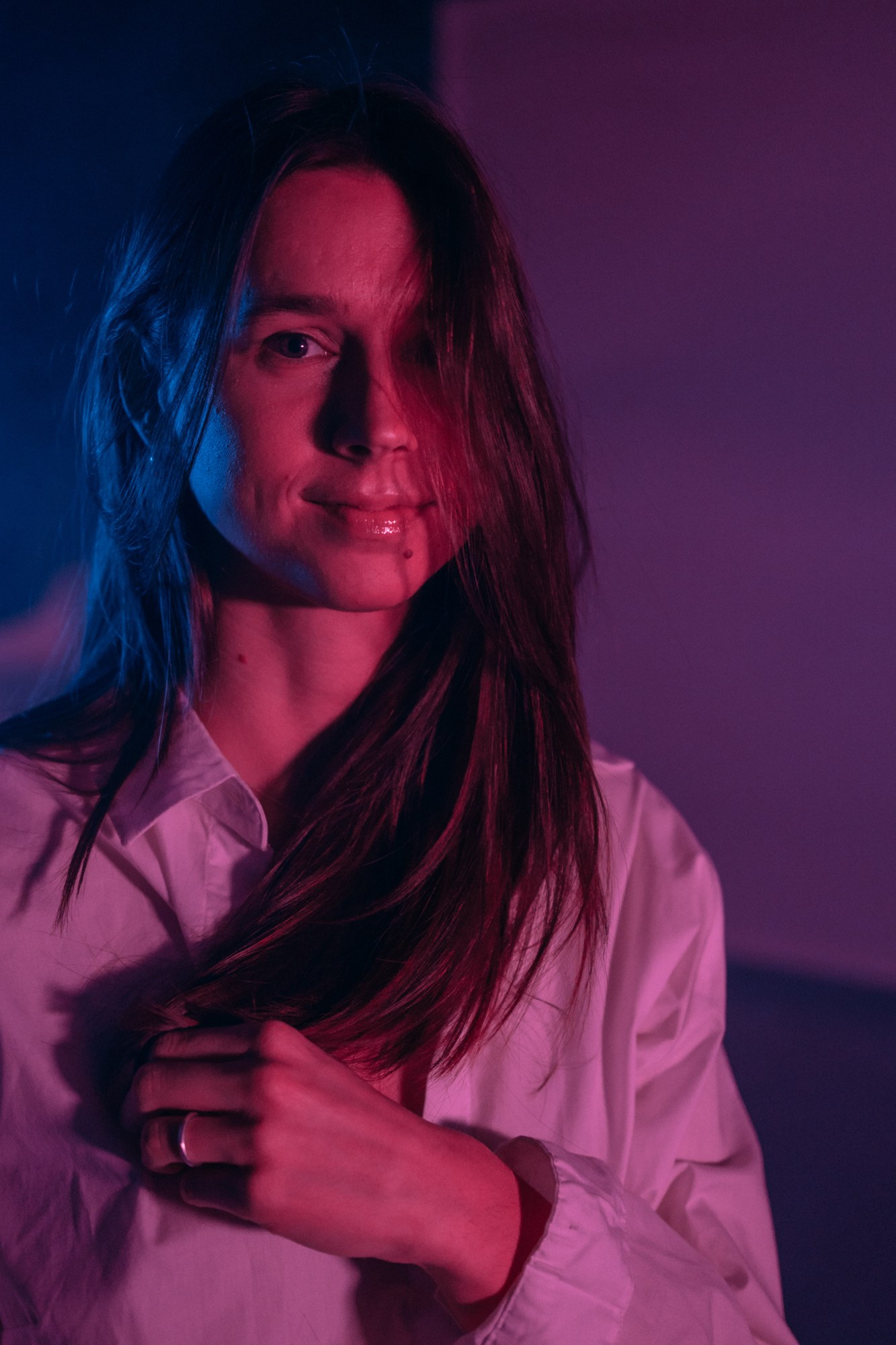 Our Yoga Space Studio Portraits: Direct portrait with a relaxed shirt gesture.