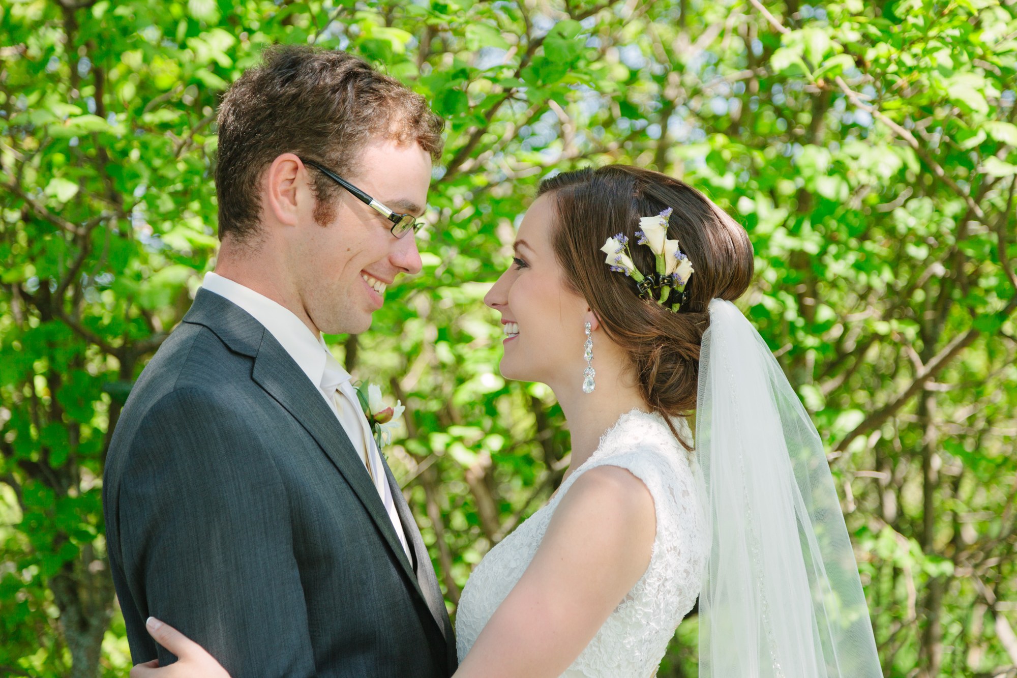 Shannon & Ehren: A close affectionate exchanged look.