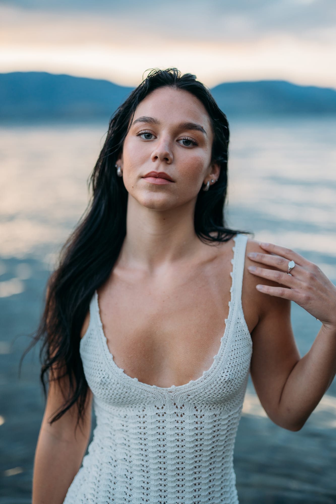 Shaylin by the Lake portraits story frame 14: A large Okanagan portrait session with water, green shade, outfit changes and a strong sense of place.