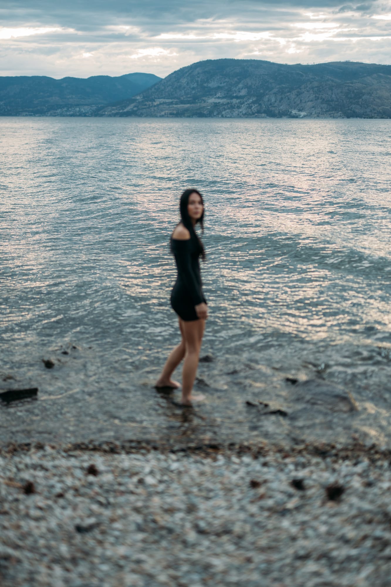 Shaylin by the Lake portraits story frame 17: A large Okanagan portrait session with water, green shade, outfit changes and a strong sense of place.