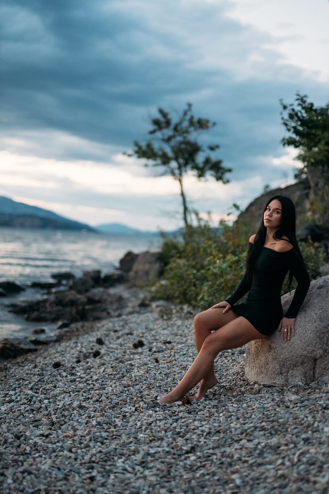 Shaylin at Bertram portraits story frame 26: A large Bertram session with water, green shade, outfit changes and Okanagan location detail that gives the story a clear place.