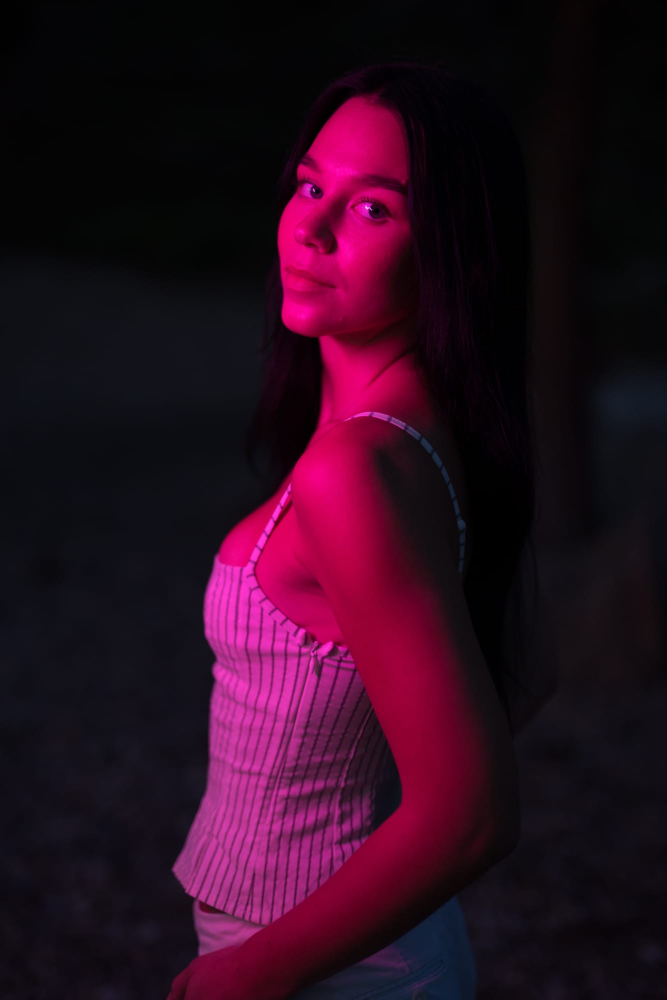 Shaylin by the Lake portraits story frame 30: A large Okanagan portrait session with water, green shade, outfit changes and a strong sense of place.